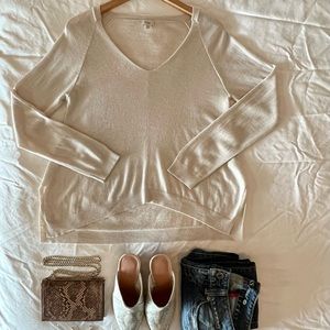 HOSS INTROPIA V-NECK IVORY SWEATER, XL but RUNS LIKE MEDIUM, GUC